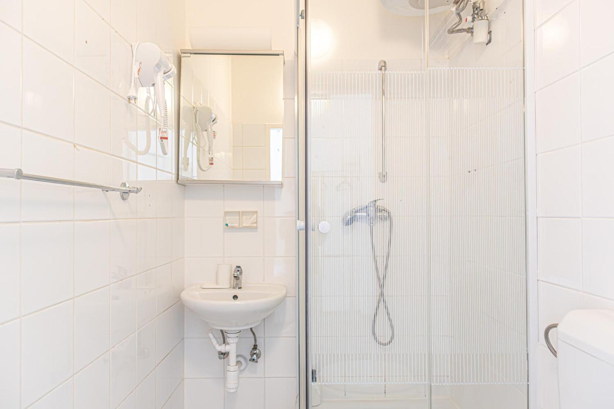 וינה Astonishing 1Br Apt Easy Use Design/Near Schoenbrunn מראה חיצוני תמונה